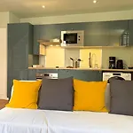 Lejlighed Duplex Provencal , Vieux Hyeres, Climatisation, Wi-fi