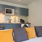 Duplex Provençal , Vieux Hyères, Climatisation, Wi-fi