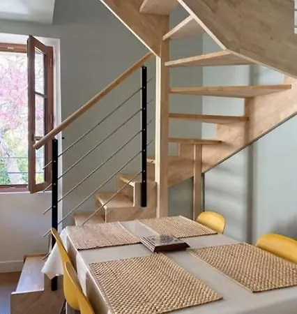 Διαμέρισμα Duplex Provencal , Vieux Hyeres, Climatisation, Wi-fi *