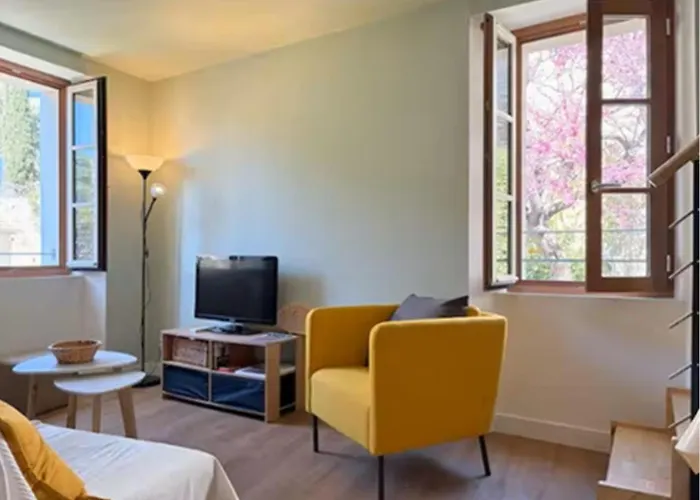 Apartment Duplex Provencal , Vieux Hyeres, Climatisation, Wi-fi Hyeres