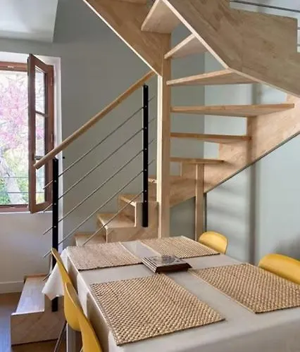 Apartment Duplex Provencal , Vieux Hyeres, Climatisation, Wi-fi *