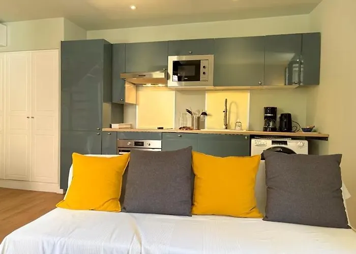 Apartment Duplex Provencal , Vieux Hyeres, Climatisation, Wi-fi