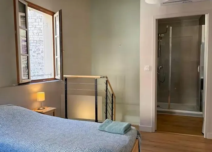 Duplex Provencal , Vieux Hyeres, Climatisation, Wi-fi Apartment Hyeres