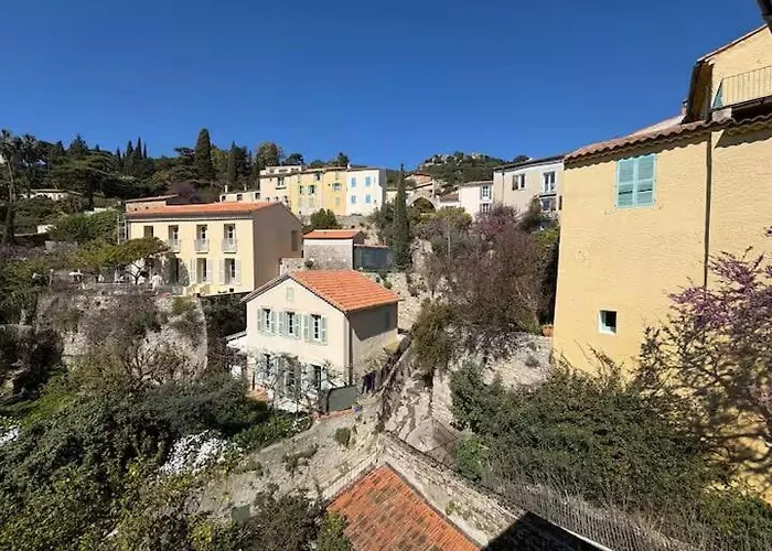 Apartment Duplex Provencal , Vieux Hyeres, Climatisation, Wi-fi *